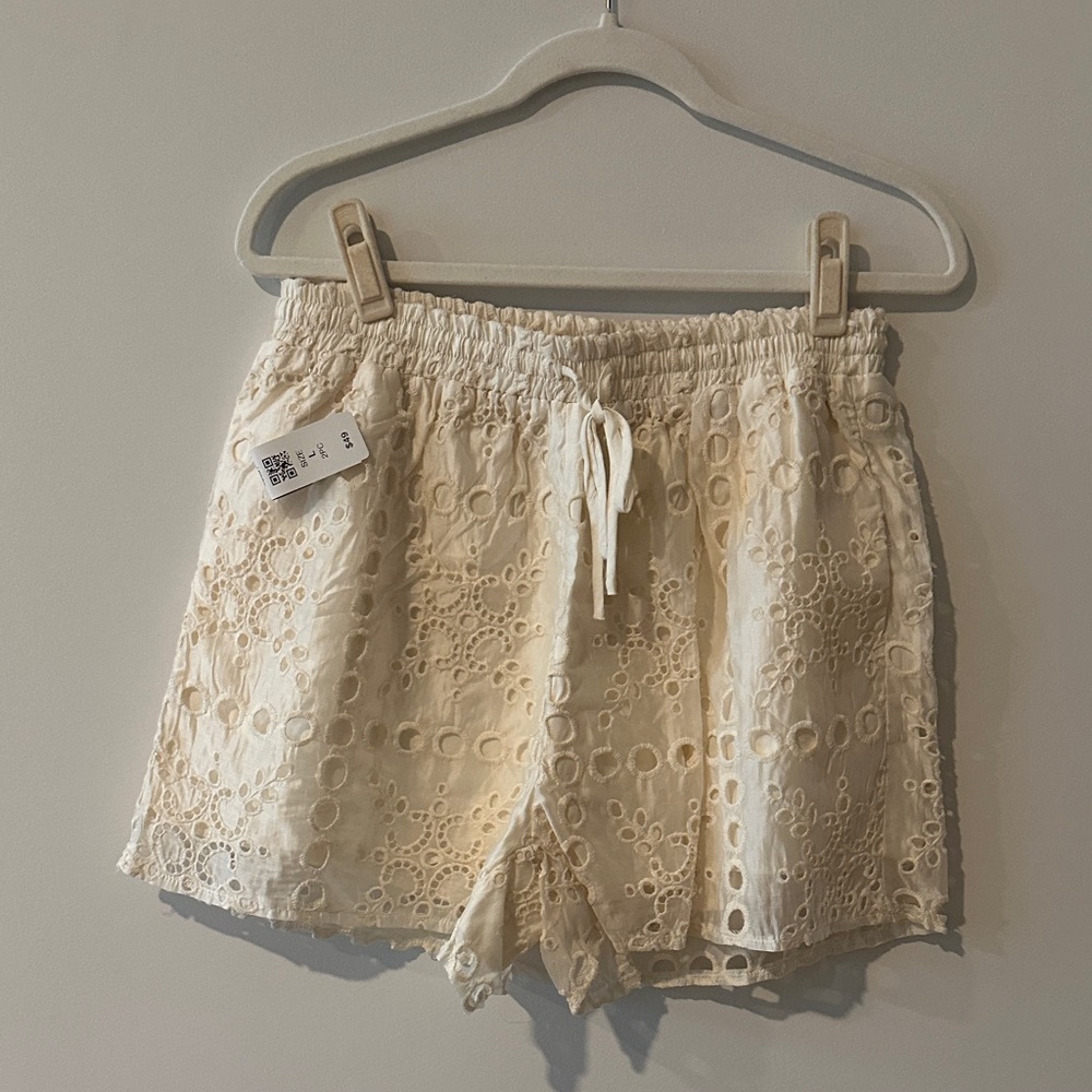Eyelet Lace Cream Women's Shorts by APLACE - Picture 10 of 13